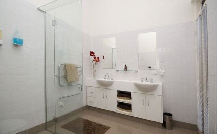 Simple bathroom designs for