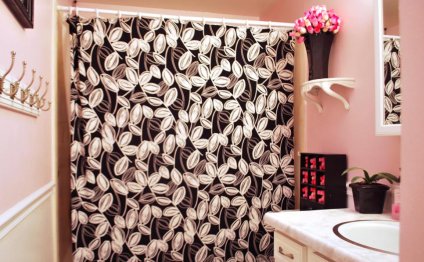 Colorful Bathrooms From HGTV
