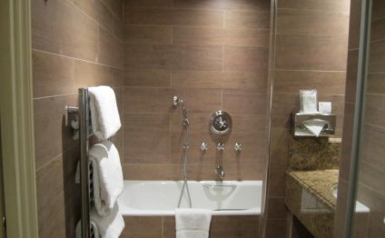 Design of bathroom in Small space