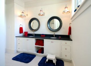 Elegant bathroom design for kids who love the nautical theme and a sense of panache